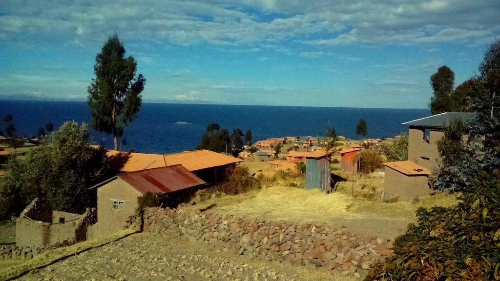 Casa Titicaca Amantani Hotel Ocosuyo Exterior photo